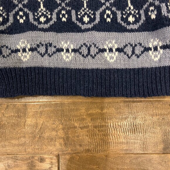 Hand-knit women's blue & white chunky knit sweater (M?) - Picture 4 of 6